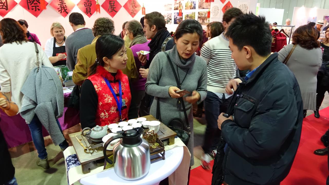 Bazar International_Stand de la Chine _28 et 29 novem5re 2015